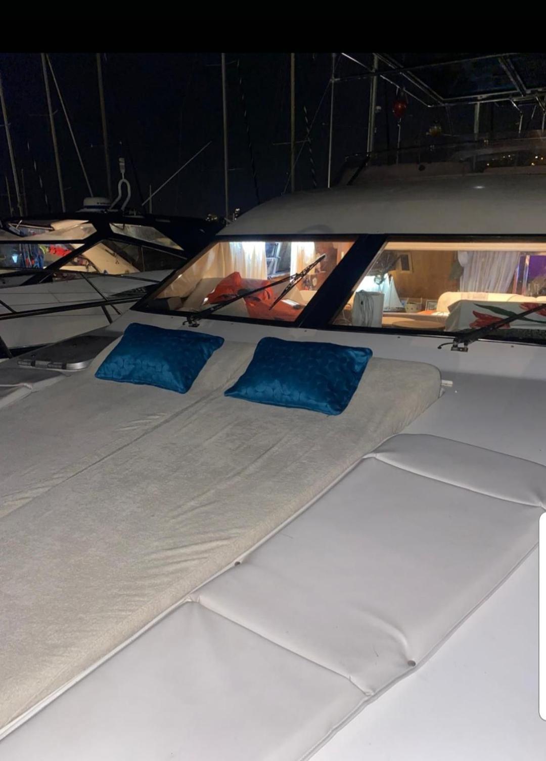 Golfe-juan Yacht Botel *